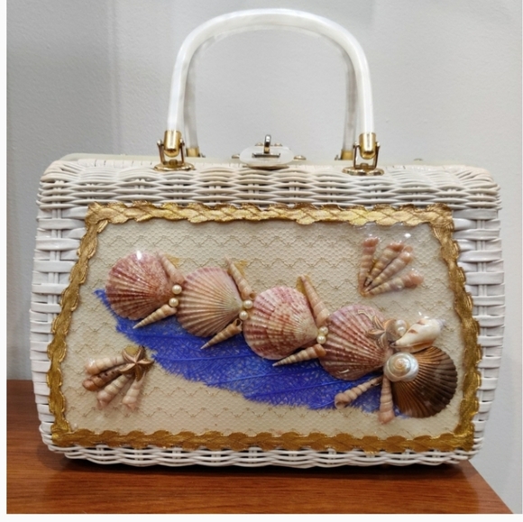 Princess Charming by Atlas vintage wicker bag Handbags - 🇨🇦 Princess Charming by Atlas FLA wicker bag